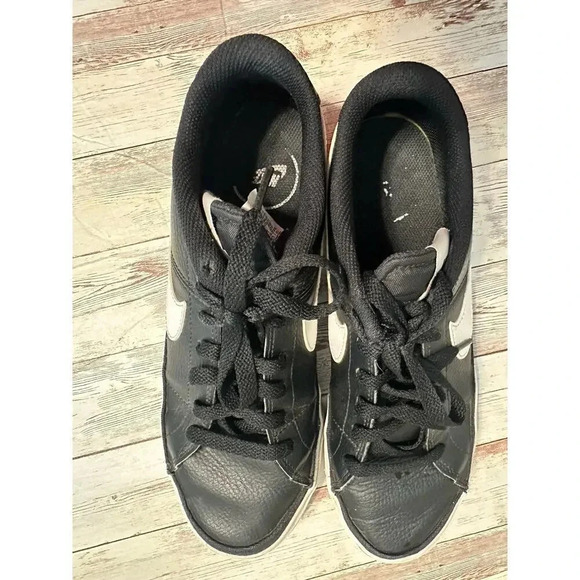 Nike Court Legacy Sneaker Women's Size 10 Black White Leather Swoosh - Picture 6 of 10